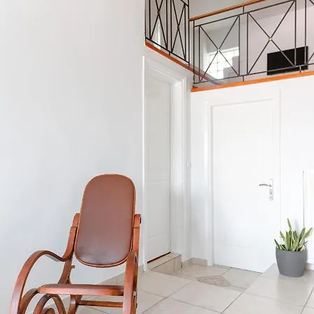 A&d No3 Apartment *